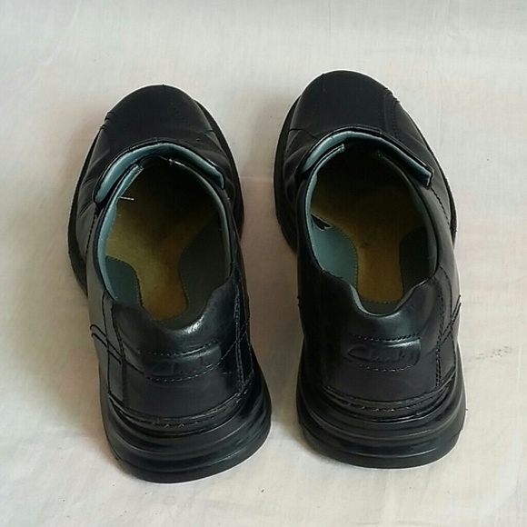 Clarks Slip-on Shoes Black Size 8 M Leather - Picture 3 of 5